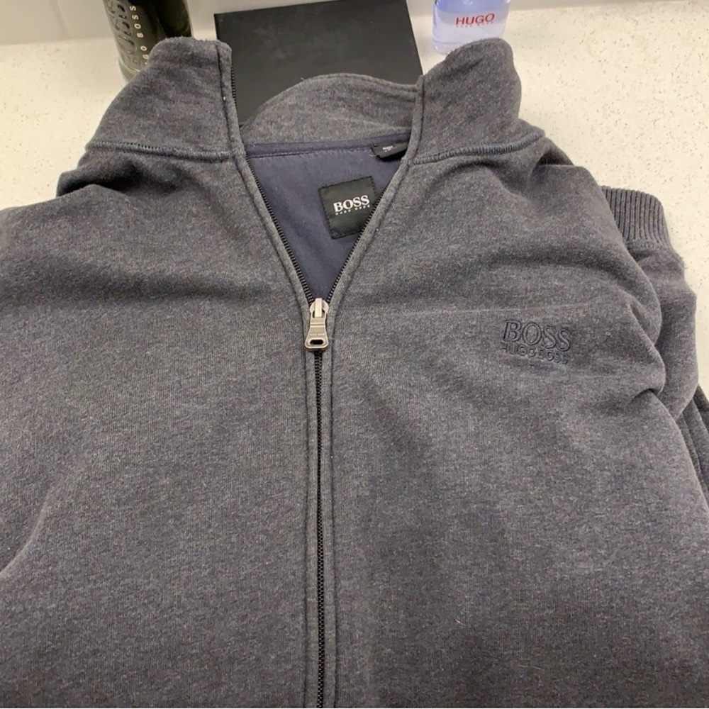 Hugo Boss Zip-up - Picture 2 of 6